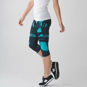 Lululemon Run Top Speed Crop Peacock Blue Black
